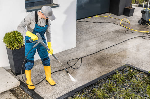 Best Deck Cleaning Services  in Dash Point, WA